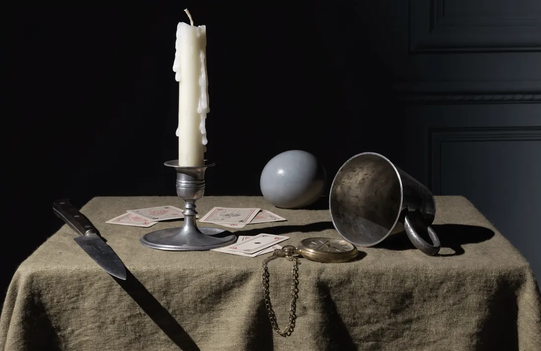 Vanitas avec un objet de trop